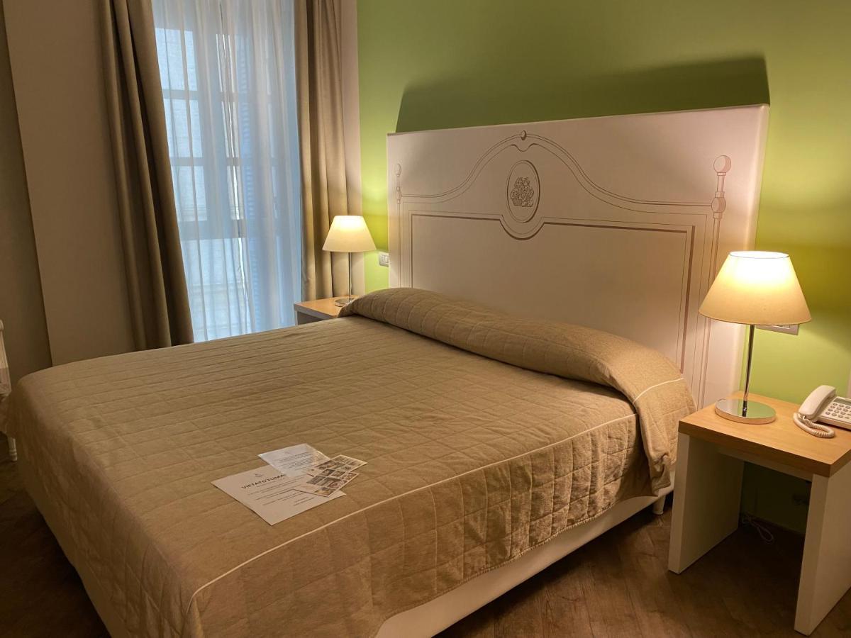 Hotel Monteverde アックイテルメ エクステリア 写真